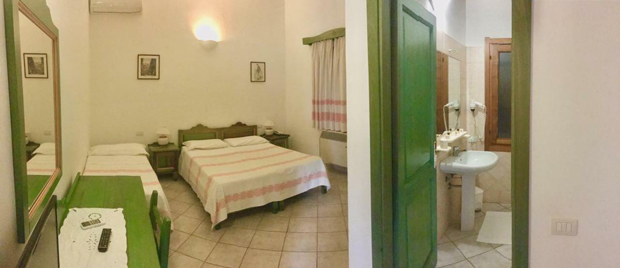 Sant Efisio Hotel ล็อตโซไร ภายนอก รูปภาพ